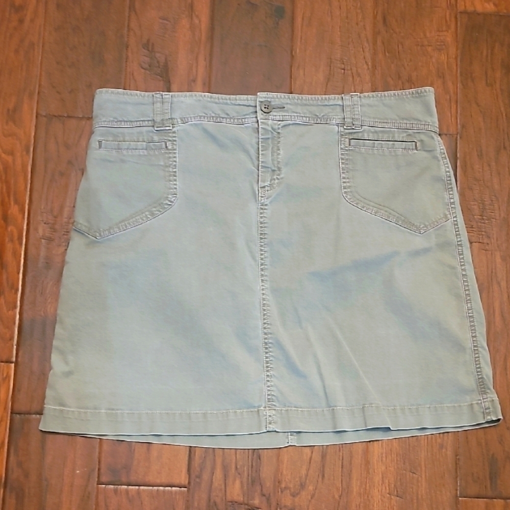 Old Navy women's olive green skirt size 18